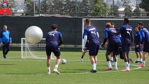 Futbolcuların morali yerinde; Sadiku antrenmana çıktı