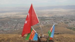Dalgalan Gardaş...