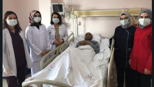 60 yaşındaki corona hastası, 155 gün sonra yoğun bakımdan çıktı