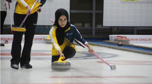 Curling Süper Lig müsabakaları 95 sporcunun katılımıyla Erzurum'da başladı