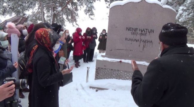 8 Mart Dünya kadınlar Günü'nde Nene Hatun mezarı başında anıldı