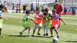 Sekmen'in amatör ruhu canlandırmasını önemsiyoruz