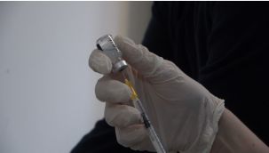 SGK'ya kayıtlı tüm çalışanlar aşılanmaya başladı