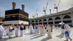 Kabe'de Hacı adaylarının ilk tavafı başladı