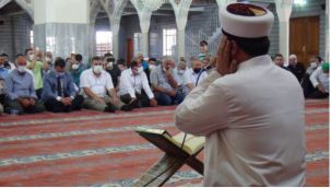 Üsküdar Camii Müezzini İsmail Seyhan Türkiye birincisi
