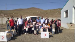 Kızılay'dan Pasinler'de öğrencilere kırtasiye yardımı