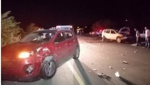 Otomobiller koyun sürüsüne daldı