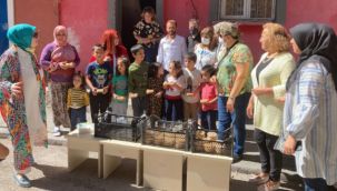 Türk Anneler Derneğinden Aşure dağıtımı