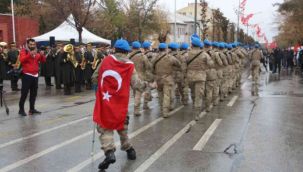 Komandolar Caddeleri İnletti