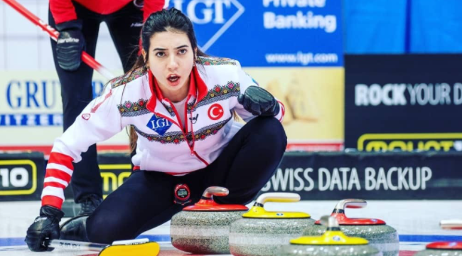 Curling de önemli başarı