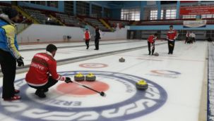 Curling Milli Takımı Erzurum'da kampa girdi