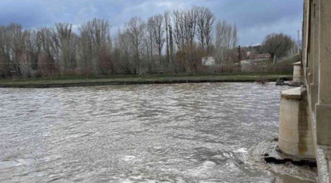 Aras Nehri karların erimesi sonucu yükseldi