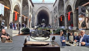 Erzurum'da 'Oltu Taşı' sergisi açıldı