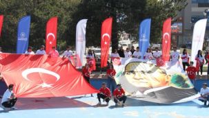 Gençlik Haftası etkinlikleri çelenk sunumu ile başladı