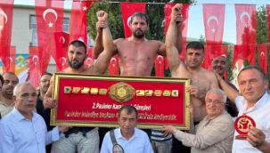 Bölükbaşı, Pasinler'de baş pehlivan oldu