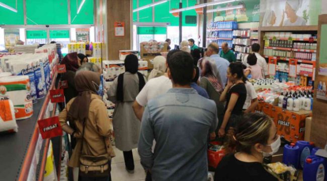 Vatandaşlar Tarım Kredi marketlerine akın etti