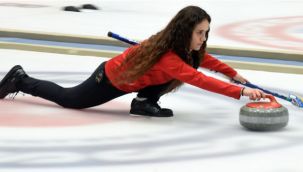 Karbeyaz curlıngte fırtına gibi esti