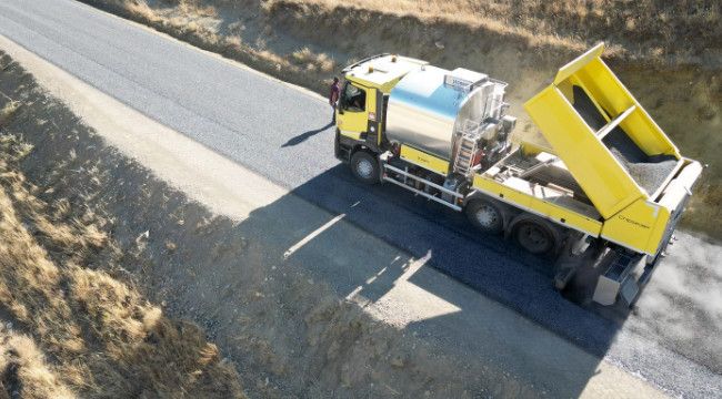 O makineler Erzurum'da asfaltlamaya başladı