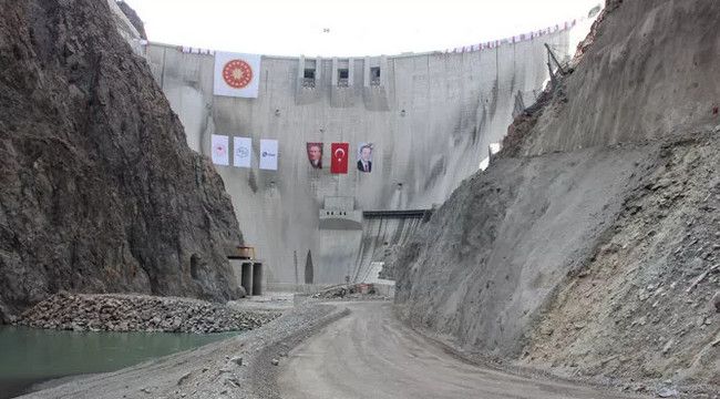 Türkiye'nin birinci, dünyanın beşinci en yüksek barajı...