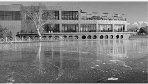 Bir gölümüz vardı o da buz tuttu