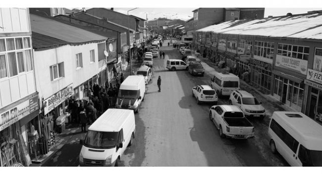 Karayazı'nın 40 yıllık tapu sorunu çözüldü