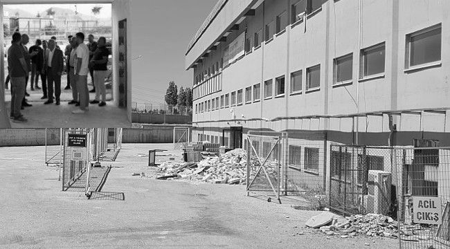 Stadyumdaki tamir ve tadilat çalışmaları devam ediyor