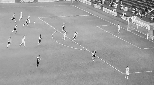 Teknik VAR oyunu ile geçersiz bir gol ile 1 puan