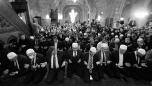 1001 Hatip Duaları huşu ile...