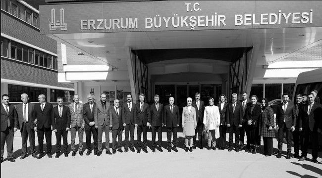 Aile ve Sosyal Hizmetler Bakanı Mahinur Özdemir Göktaş'tan Sekmen'e "Sosyal Projeler" teşekkürü