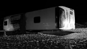 Bingöl'de yolcu otobüsü devrildi; 18 yaralı