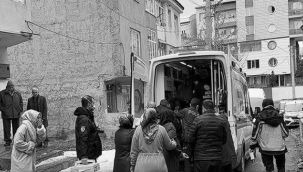 Bir garip "evinde yalnız öldü" diyeler...