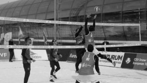 Erzurum'da kar voleybolu