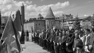 Gazze şehitleri için gıyabi cenaze namazı