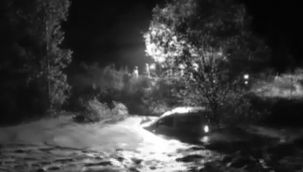 Erzurum-Artvin karayolunda heyelan; Bir araç Tortum Çayına yuvarlandı