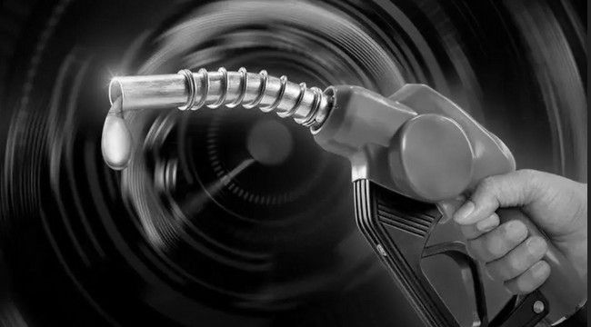 Benzine bu gece yarısı indirim var