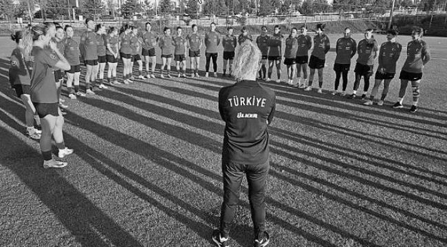 U19 Kadın Milli Takımı Erzurum'da kampa girdi