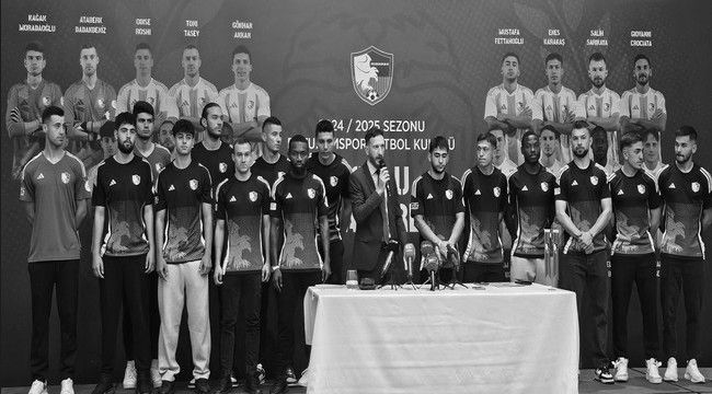Yeni transferlerle imza töreni ve basın toplantısı