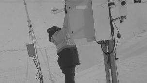 Meteoroloji personeli sahada