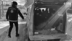 20 kaçak göçmen yakalandı, failleri tutuklandı