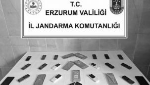Erzurum'da kaçak telefon ve taklit tişört operasyonu