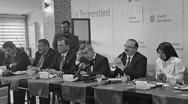  Rektör Hacımüftüoğlu, Atatürk Üniversitesi'nin son dönem çalışmaları ve projelerini değerlendirdi