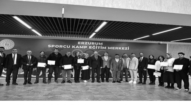 Çakmur, personelini belge ile ödüllendirdi