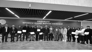 Çakmur, personelini belge ile ödüllendirdi