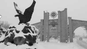 Atatürk Üniversitesi de 'online" dedi