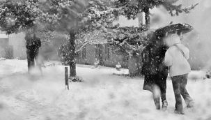 Erzurum'da kar tatili