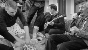 Vali Çiftçi "Tel Helvası" çekti, Çalmaşur söyledi...